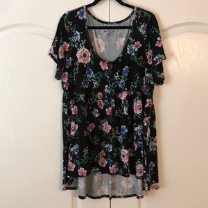 Torrid Size 3 Flowy Babydoll Tee